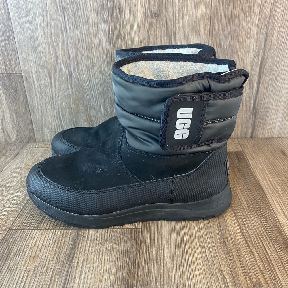 UGG Boots Toty Weather Unisex Size 4 Big Kids Black & Gray Waterproof Outdoors